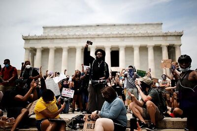 US Protesters Topple Statue of Confederate General After Juneteenth Rallies, Trump Calls it 'Disgrace'