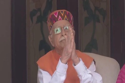 LK Advani Thanks India with Folded Hands After Bharat Ratna Announcement, Leaders Call Him 'Inspiration' | WATCH