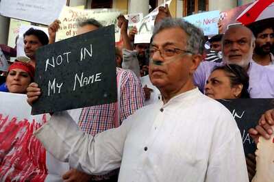 Ramachandra Guha, Girish Karnad Lead 'Not in My Name' Protest in Bengaluru