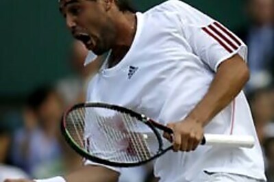 Baghdatis beats Hewitt to reach semis
