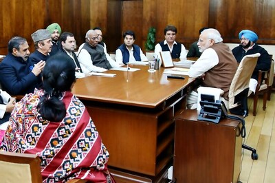 Rahul Meets PM Modi Over Farm Loan Waiver, Submits Memorandum