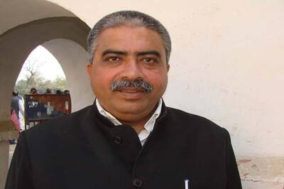 UP: SP MP's supporters manhandle toll plaza staff