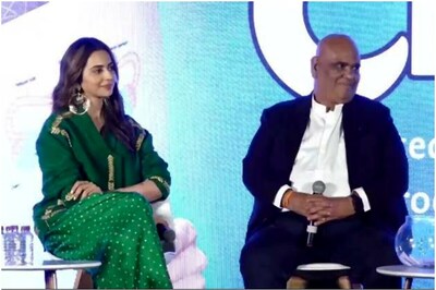 Satish Kaushik Dead: Ajay Devgn, Abhishek Bachchan, Rakul Preet Shocked by the Terrible News