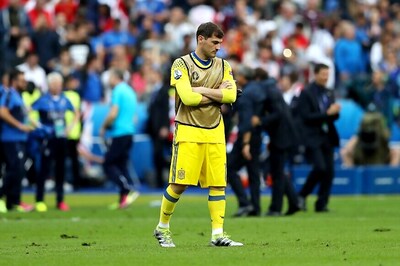 Spain Goalkeeper Iker Casillas Hints at Retirement
