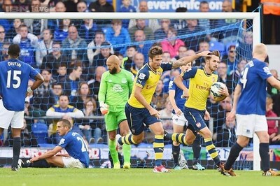 Arsenal come from behind to draw 2-2 against Everton