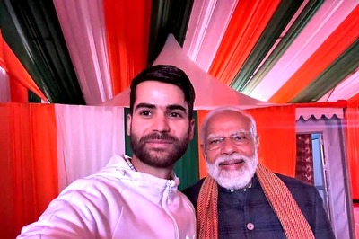 PM Modi's Kashmir Visit: Just 2 Km from Pulwama Bomber's Village, This Youngster Is Generating 'Positive Buzz'