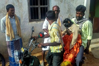 Karnataka Man Forced to Carry Daughter's Dead Body in a 2-wheeler