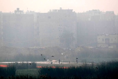 Delhi's Air Quality Remains 'Severe' for Second Day; Hot Mix Plants, Stone Crushers to Remain Shut Till Jan 2