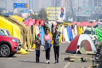 Singhu Border: Farmers Improve Facilities, Infra to Prepare for Prolonged Stir as Stalemate Continues