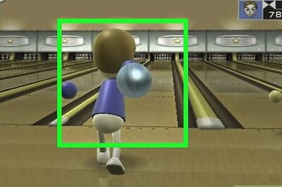 How to Play Bowling on Wii Sports