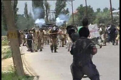 Violence returns to Kashmir, 6 killed in 24 hrs