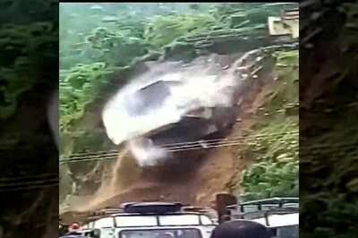   Over 150 tourists stranded in Leh due to landslides rescued