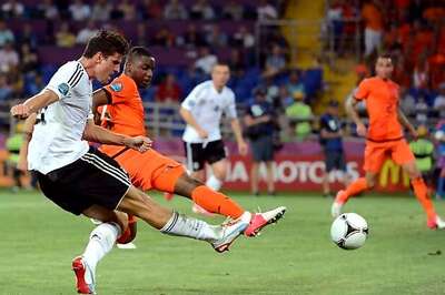 Shevchenko brace leads Ukraine win vs Sweden