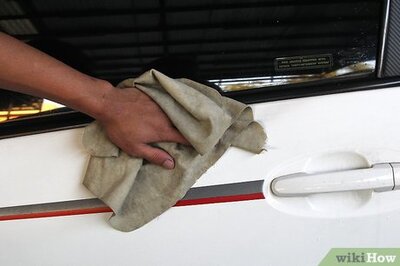 How to Remove Tree Sap From Your Car