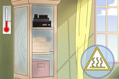 How to Know when Makeup Has Expired