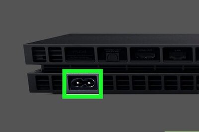 How to Turn a PlayStation 4 on