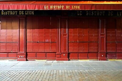 French Virus Curfew Produces Eerie Quiet On Streets Of Paris