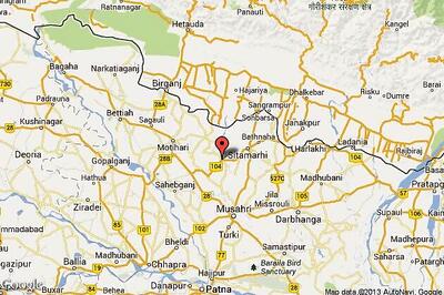Sheohar: Maoists torch vehicles and houses at bridge construction site