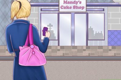 How to Save Money on Your Wedding Cake