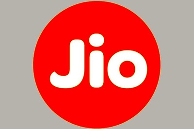 No Stay on Jio Free Offer; TDSAT Asks TRAI to Re-examine Issue