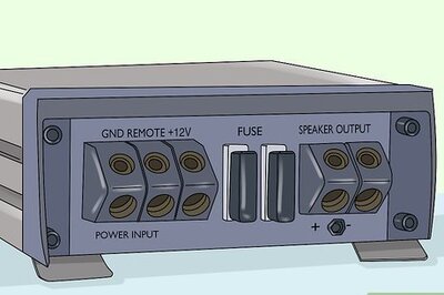 How to Connect Speakers to an Amp