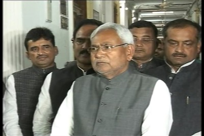Nitish Kumar asks women to destroy 'bhattis' after April 1
