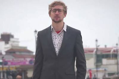 UK: Man spends last 500 pounds on ad asking for job