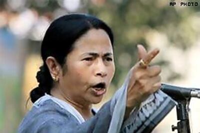 Mamata sues shoe firm for using her photo