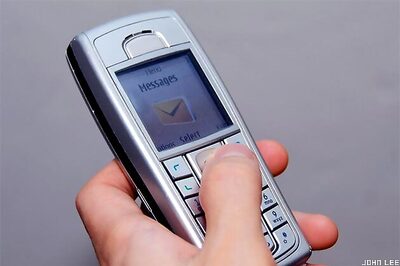 Mobile subscriber base to touch 696 mn in 2012