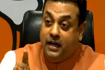 'Udhar Dikha Na': Sambit Patra Takes Jibe at Rahul Gandhi With Rohit Sharma Video