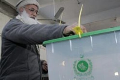Polling stopped at few places, violence in some parts