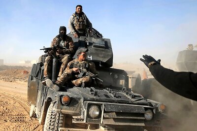 Fight Against IS: Civilians Flee Mosul As Iraqi Forces Push Deeper Into City