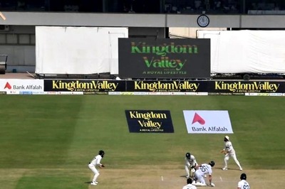 'Spot The Bat': Michael Vaughan Pokes Fun at Ben Stokes Losing His Bat, Balance and Wicket in Single Ball Against PAK