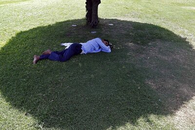 Delhi Temperature to Soar Today as City Sees Record Heatwave This April, Rain Expected Soon. Details Here