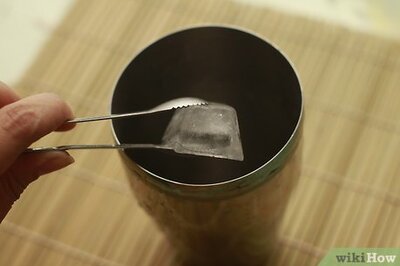 How to Make a Banana Marble Drop Cocktail