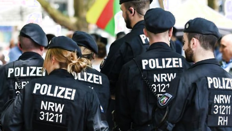 Over 500 People Run Riot, Attack Shops in Germany, Police Say Reason for Sudden Anger Not Clear