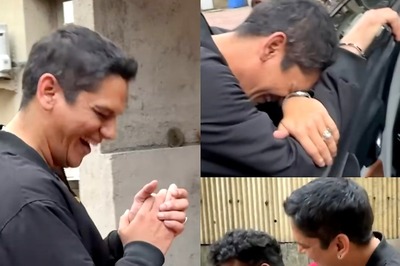 Vijay Varma Teases Paparazzi, Mimics Him to Leave Everyone In Splits; Watch