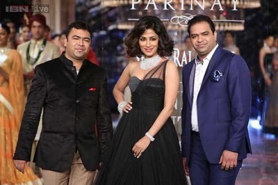 ICW 2014: Chitrangada Singh does a Marilyn Monroe on the ramp