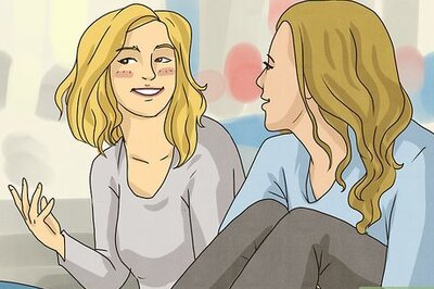 7 Possible Signs of Female Bisexuality