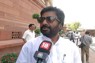 After Fighting to Get Flying Ban Lifted, Sena MP Gaikwad Takes the Train