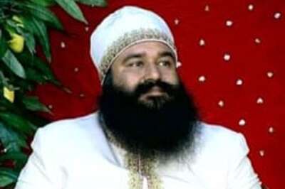 Dera chief attacked by mob near Sirsa, escapes unhurt