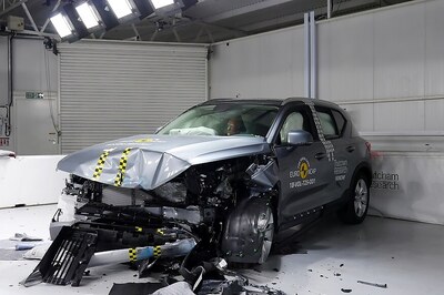 Volvo XC40 SUV Receives Five Star Safety Rating in 2018 Euro NCAP Crash Test - Video
