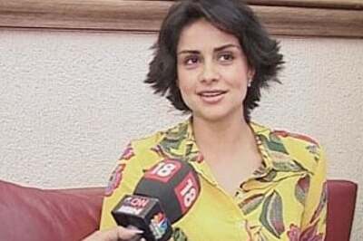 Gossip: Gul, Bhatt, Pandit have a tiff