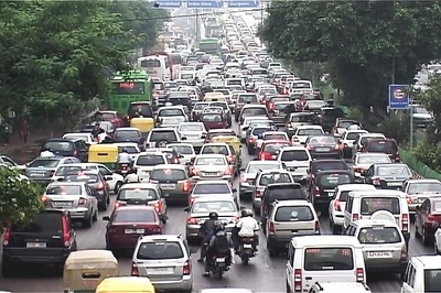 To curb pollution, Delhi government proposes 'odd/even' number formula for cars from 2016
