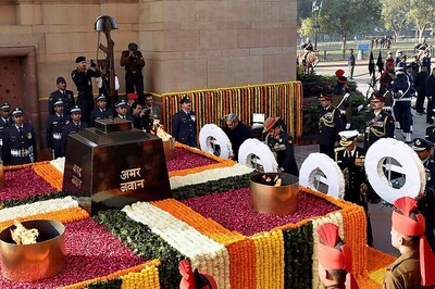 PM Modi Pays Tribute to Martyrs of 1971 War