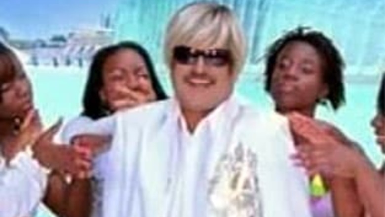 Rajinikanth turns 57, gift him a bouquet