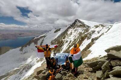 Eastern Naval Command Team Scales Mount Mentok Kangri in Leh