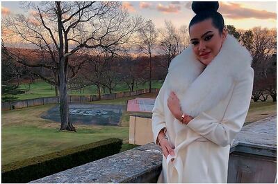 Trishala Dutt Shares Holiday Greeting for Her Insta Fam, Maanayata Dutt Sends Her Love