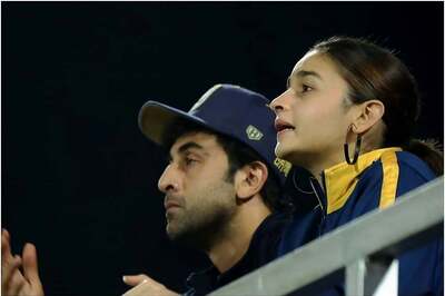Ranbir Kapoor, Alia Bhatt Twin as They Watch Football Match in Mumbai, See Pics