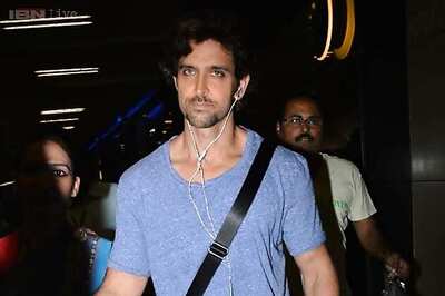 Hrithik Roshan raises funds for Jammu and Kashmir flood victims